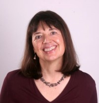 Linda Peteanu
